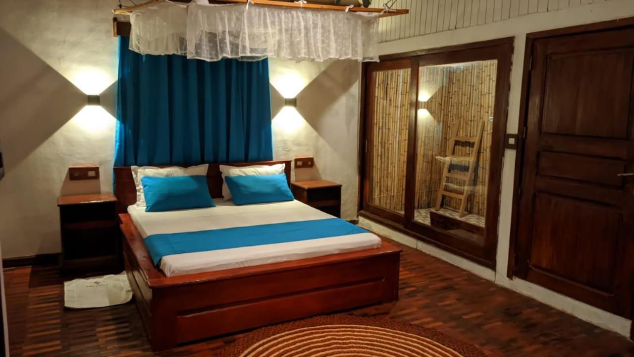 Ampazony Oasis Lodge Mahajanga Exterior foto