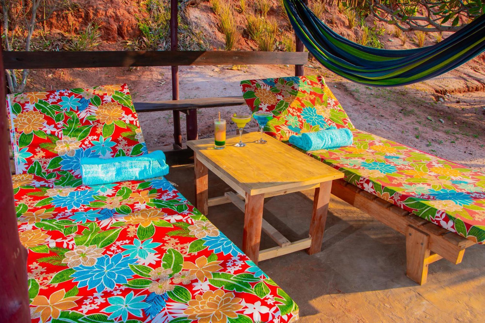 Ampazony Oasis Lodge Mahajanga Exterior foto